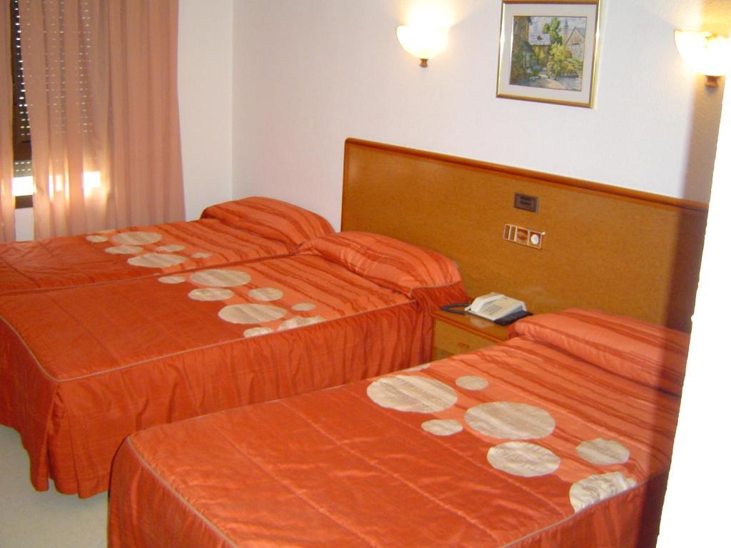 Hotel Lazaro Каламоча Экстерьер фото