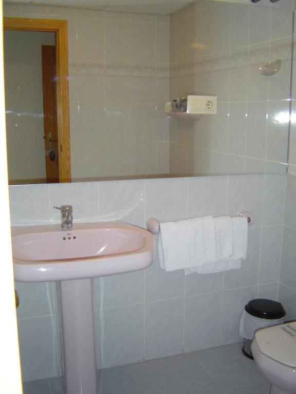 Hotel Lazaro Каламоча Номер фото