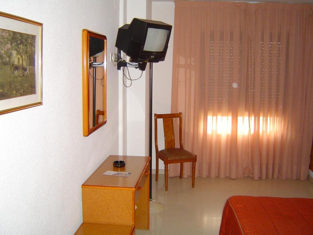 Hotel Lazaro Каламоча Экстерьер фото